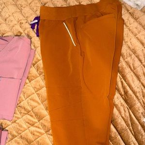 Figs scrub pant (autumn color)